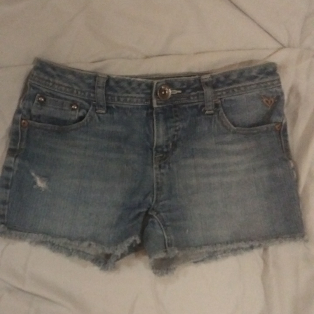 Girls cut off jean shorts